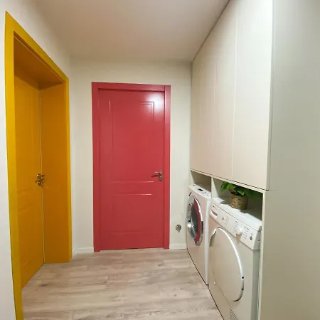 Kiwi 1+1 Apartament 아파트 티라나
